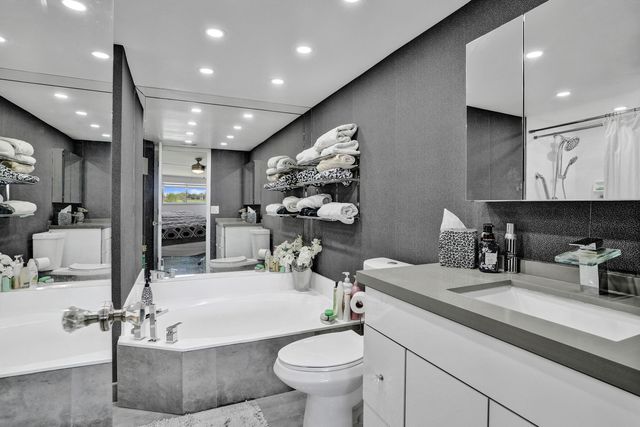 2603 NW 103rd Avenue 401, Sunrise, FL 33322