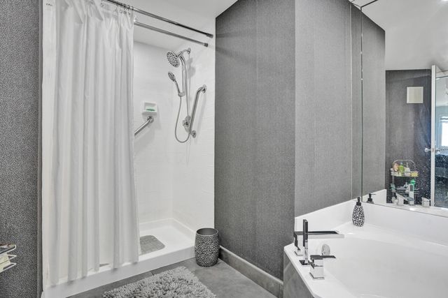 2603 NW 103rd Avenue 401, Sunrise, FL 33322