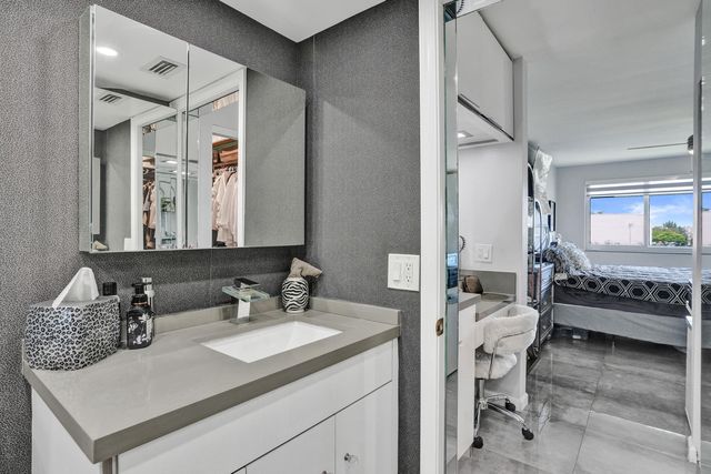 2603 NW 103rd Avenue 401, Sunrise, FL 33322