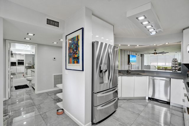 2603 NW 103rd Avenue 401, Sunrise, FL 33322