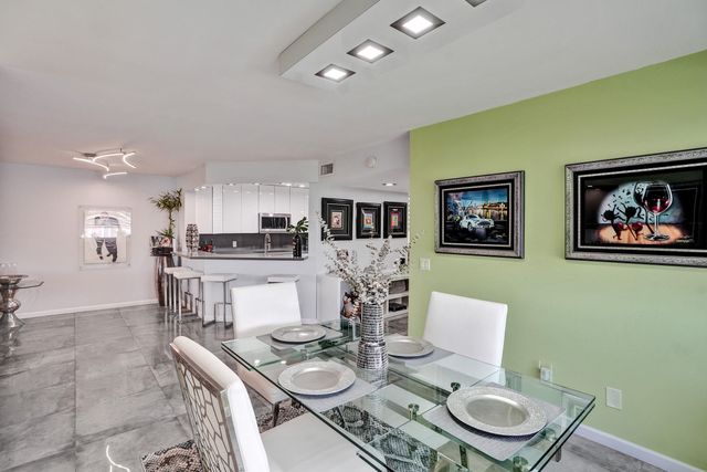 2603 NW 103rd Avenue 401, Sunrise, FL 33322