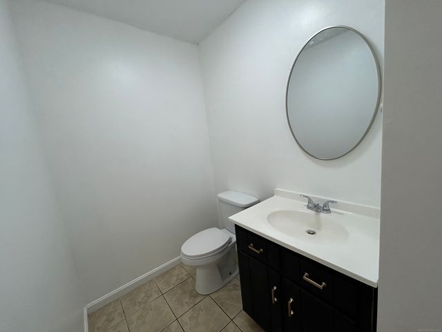 239 Glen Street 3F, New Britain, CT 06051