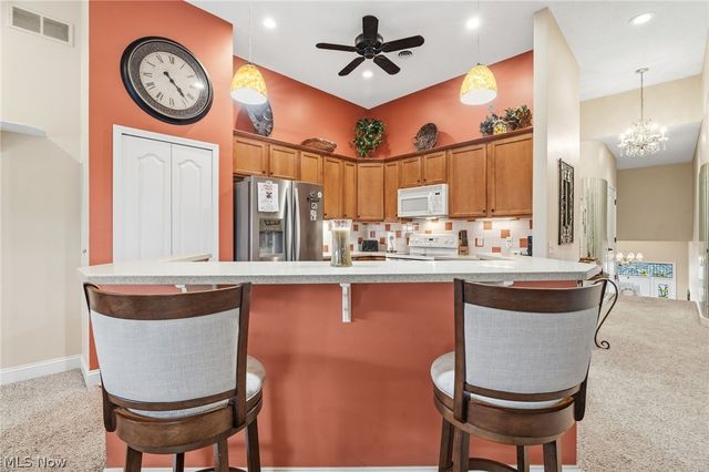 1340 Cascade Circle W, Canton, OH 44708