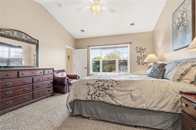 1340 Cascade Circle W, Canton, OH 44708