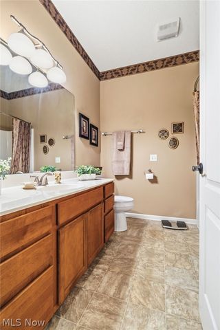 1340 Cascade Circle W, Canton, OH 44708