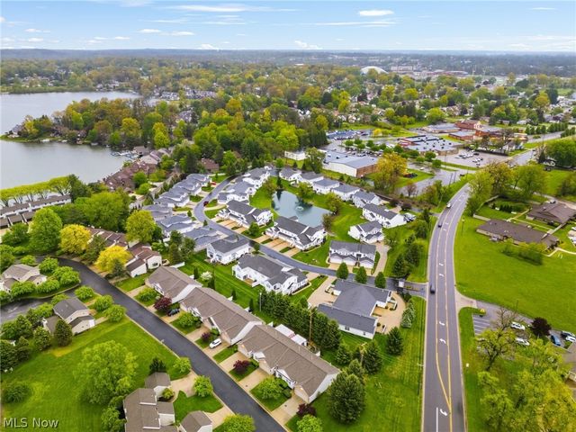 1340 Cascade Circle W, Canton, OH 44708