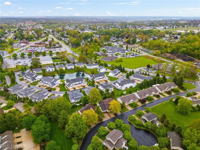 1340 Cascade Circle W, Canton, OH 44708