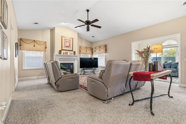 1340 Cascade Circle W, Canton, OH 44708