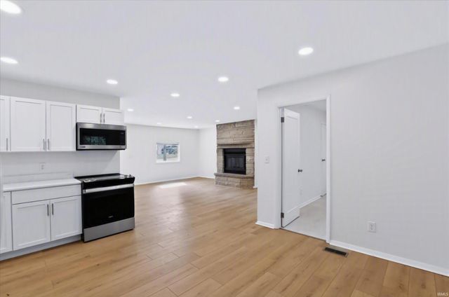 3321 N Stoneycrest Road, Bloomington, IN 47404