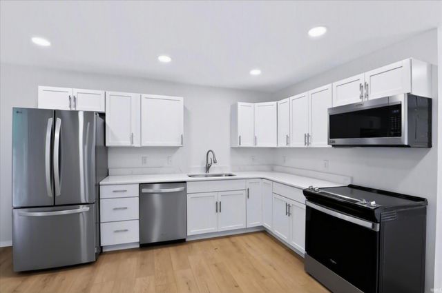3321 N Stoneycrest Road, Bloomington, IN 47404