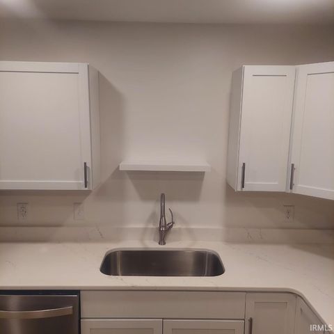 3321 N Stoneycrest Road, Bloomington, IN 47404