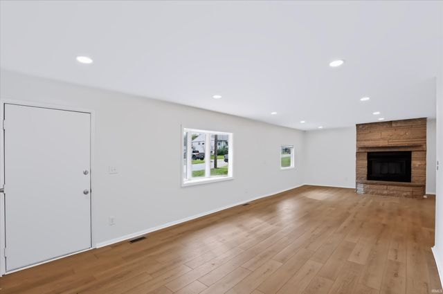 3321 N Stoneycrest Road, Bloomington, IN 47404