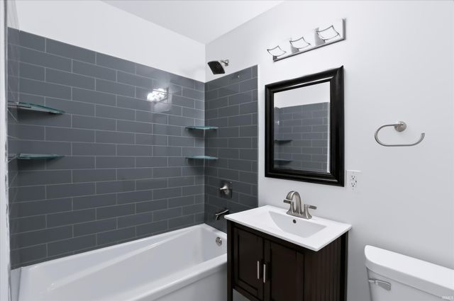 3321 N Stoneycrest Road, Bloomington, IN 47404