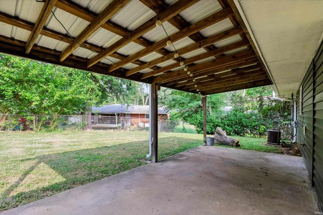 3321 N Stoneycrest Road, Bloomington, IN 47404