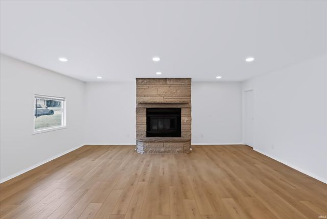 3321 N Stoneycrest Road, Bloomington, IN 47404