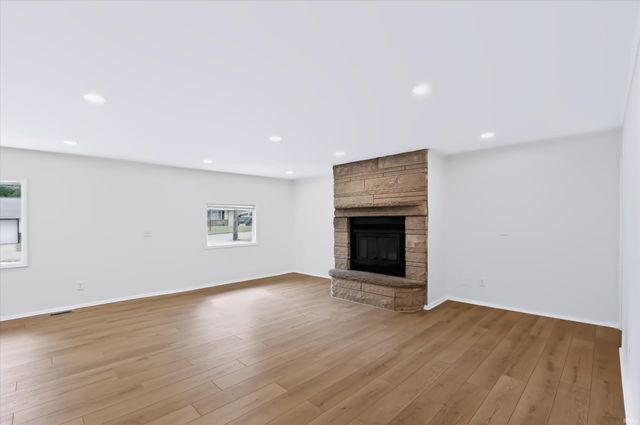 3321 N Stoneycrest Road, Bloomington, IN 47404