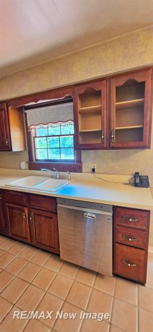 4445 Eastport Drive, Bridgeport, MI 48722