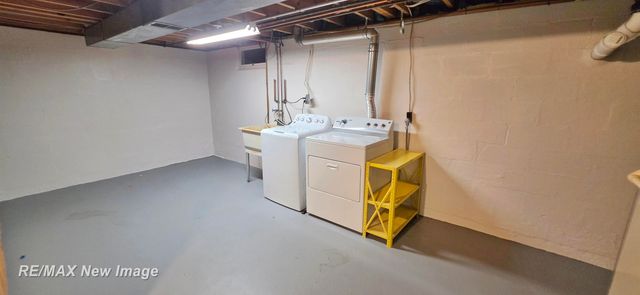 4445 Eastport Drive, Bridgeport, MI 48722
