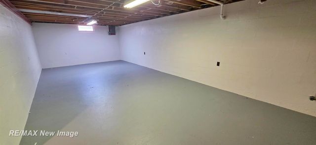 4445 Eastport Drive, Bridgeport, MI 48722