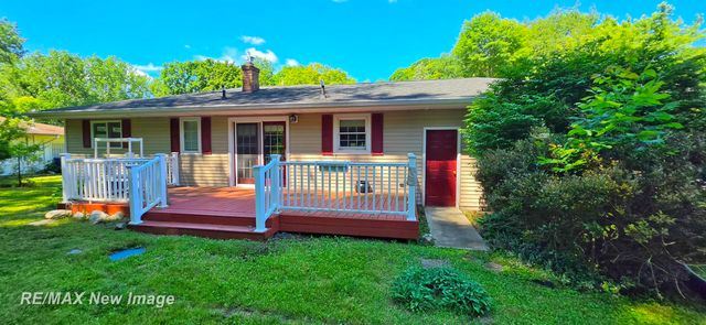 4445 Eastport Drive, Bridgeport, MI 48722