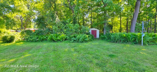 4445 Eastport Drive, Bridgeport, MI 48722