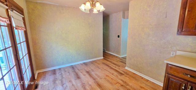 4445 Eastport Drive, Bridgeport, MI 48722