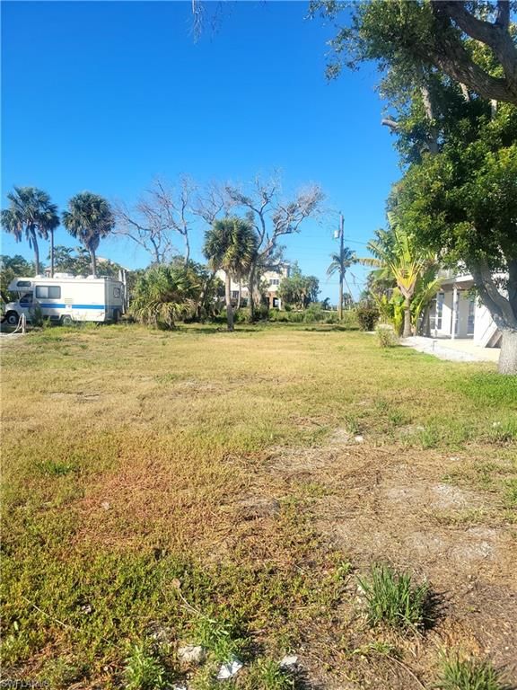 5840 Lauder ST, FORT MYERS BEACH, FL 33931 — photo 3