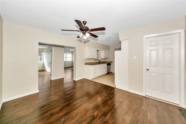 1818 Hillcrest Drive, Irving, TX 75062