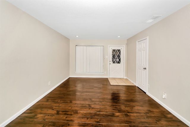 1818 Hillcrest Drive, Irving, TX 75062