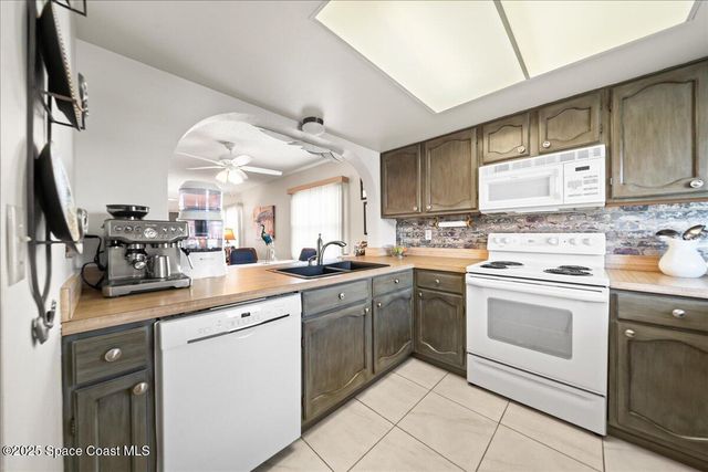 7301 Ridgewood Avenue 602, Cape Canaveral, FL 32920