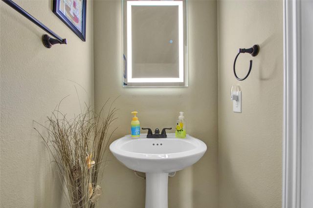 1242 S Maple Drive, Katy, TX 77493