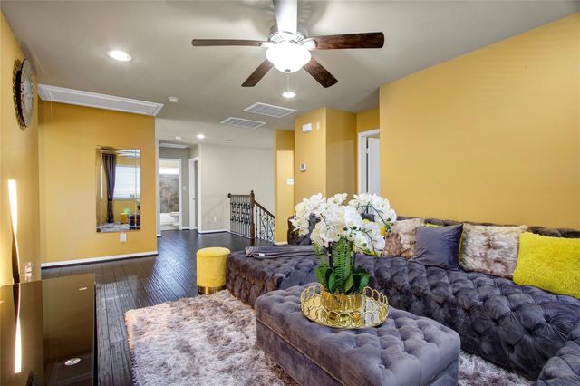 1242 S Maple Drive, Katy, TX 77493