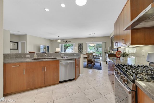 2200 Stony Prairie Court, Henderson, NV 89052