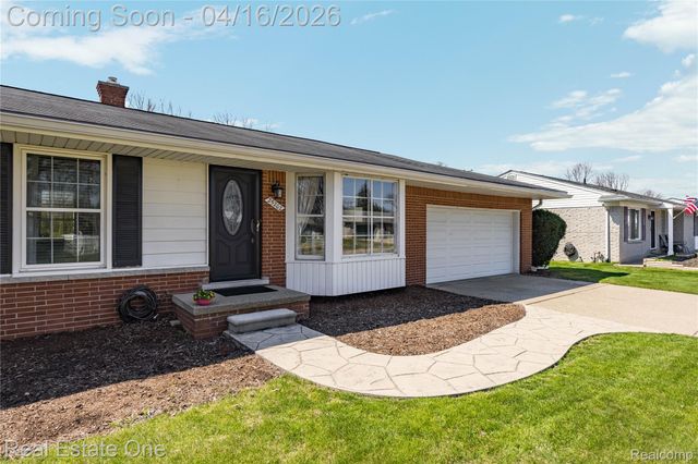 25202 Anchorage Street, Harrison Charter Township, MI 48045