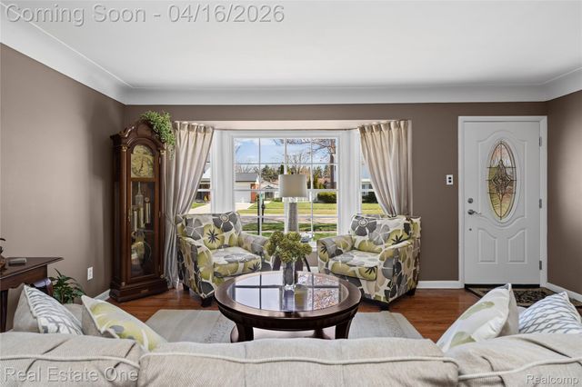 25202 Anchorage Street, Harrison Charter Township, MI 48045