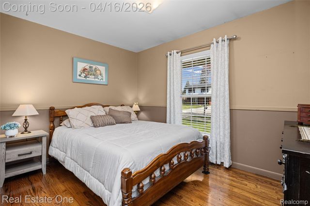 25202 Anchorage Street, Harrison Charter Township, MI 48045