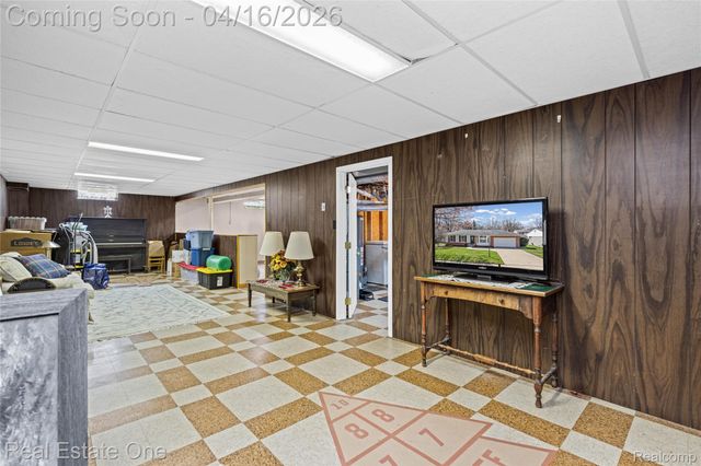 25202 Anchorage Street, Harrison Charter Township, MI 48045