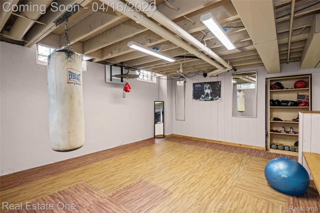 25202 Anchorage Street, Harrison Charter Township, MI 48045