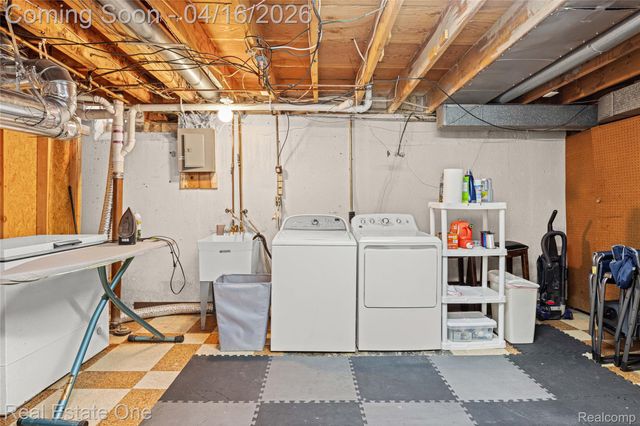 25202 Anchorage Street, Harrison Charter Township, MI 48045