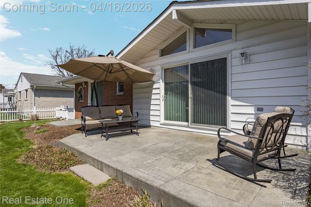 25202 Anchorage Street, Harrison Charter Township, MI 48045