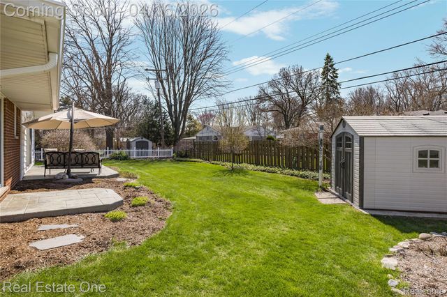 25202 Anchorage Street, Harrison Charter Township, MI 48045