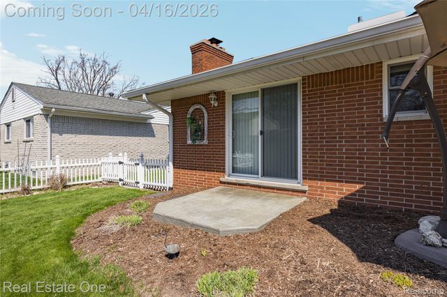 25202 Anchorage Street, Harrison Charter Township, MI 48045