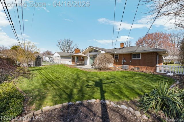 25202 Anchorage Street, Harrison Charter Township, MI 48045