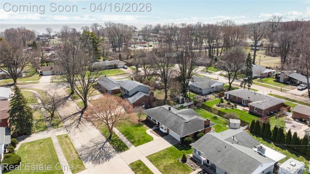25202 Anchorage Street, Harrison Charter Township, MI 48045