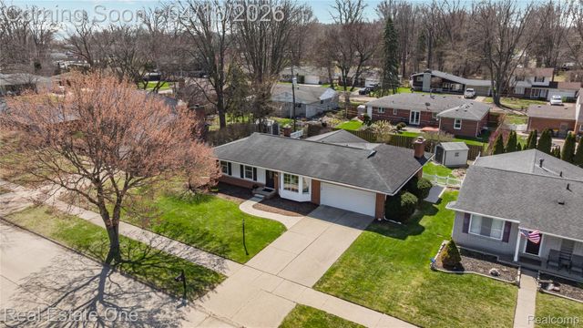 25202 Anchorage Street, Harrison Charter Township, MI 48045