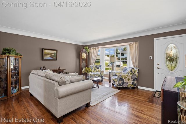 25202 Anchorage Street, Harrison Charter Township, MI 48045