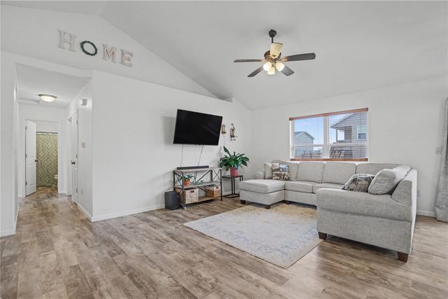 111 Blue Jay Avenue, Vinton, IA 52349