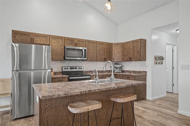 111 Blue Jay Avenue, Vinton, IA 52349