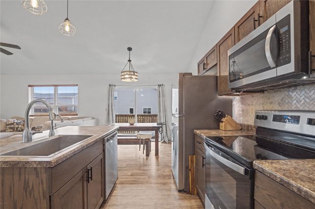 111 Blue Jay Avenue, Vinton, IA 52349