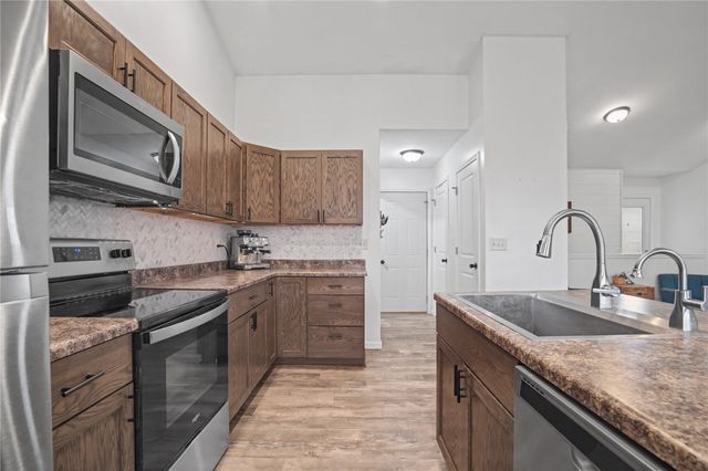 111 Blue Jay Avenue, Vinton, IA 52349